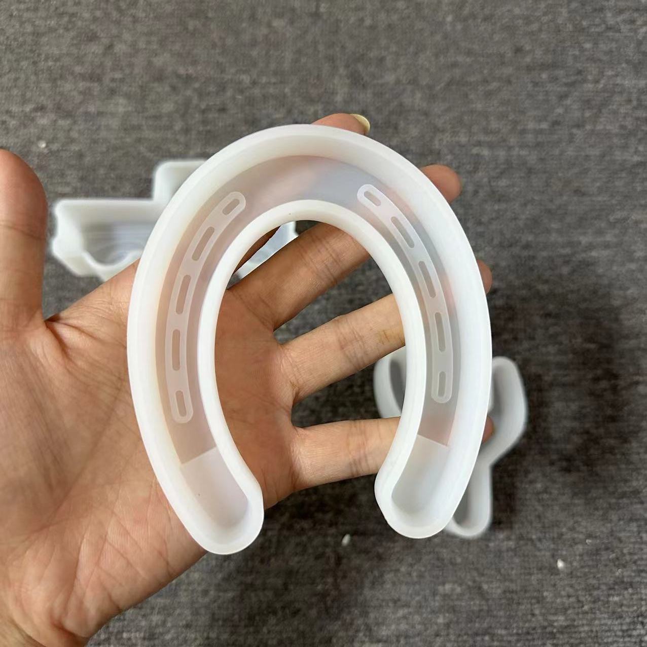 말굽 크리스탈 에폭시 수지 주조 금형 DIY 행운의 말 - Horseshoe Game Set 리뷰 및 가격